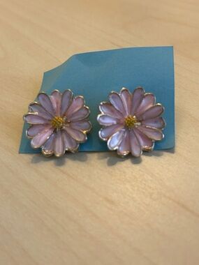 Pink Daisy Floral Stud Earrings - Women Jewelry